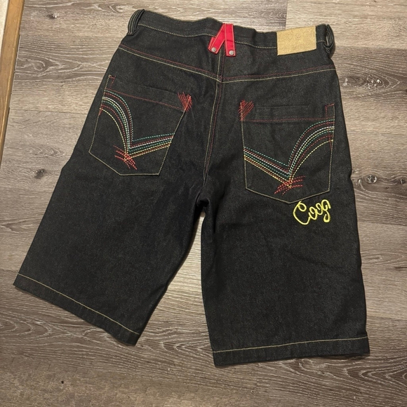 Coogi Denim Shorts Size 32 Black - Picture 1 of 5